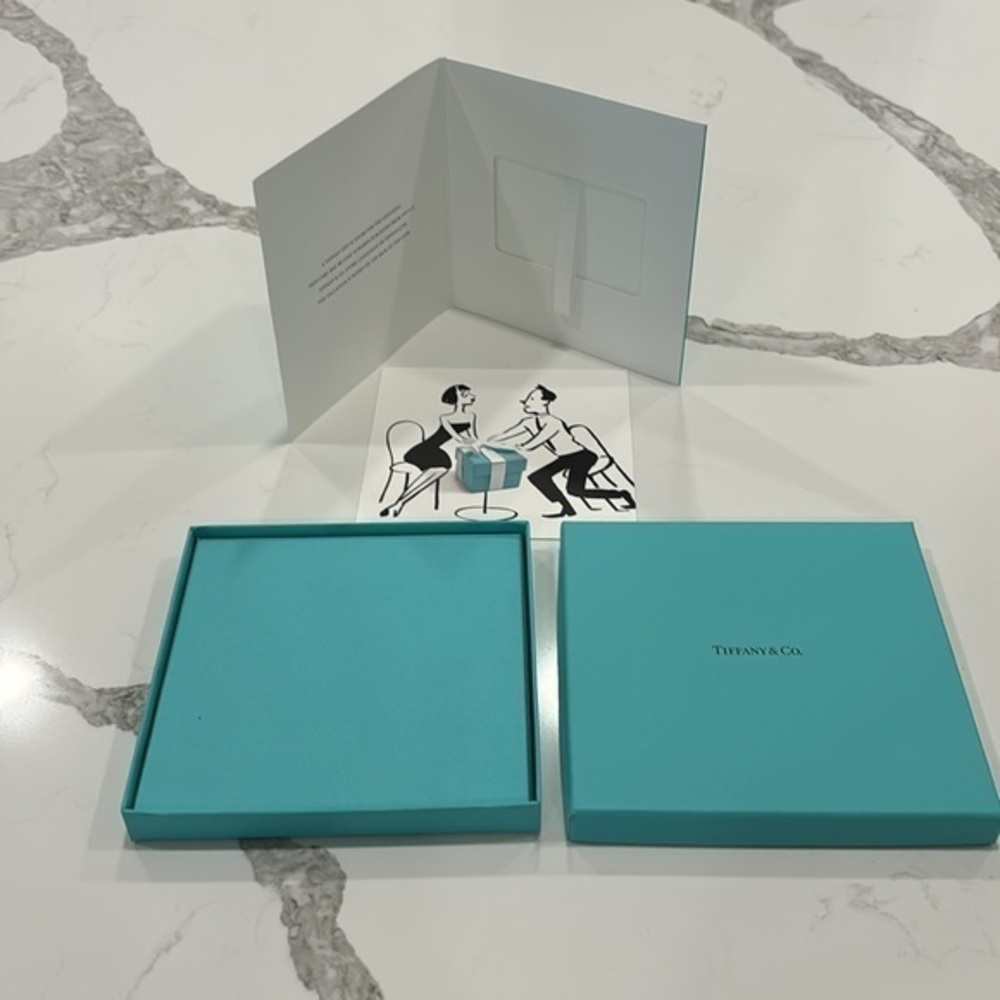 Tiffany and Company three-piece gift card carrier box with bonus card - Picture 3 of 3